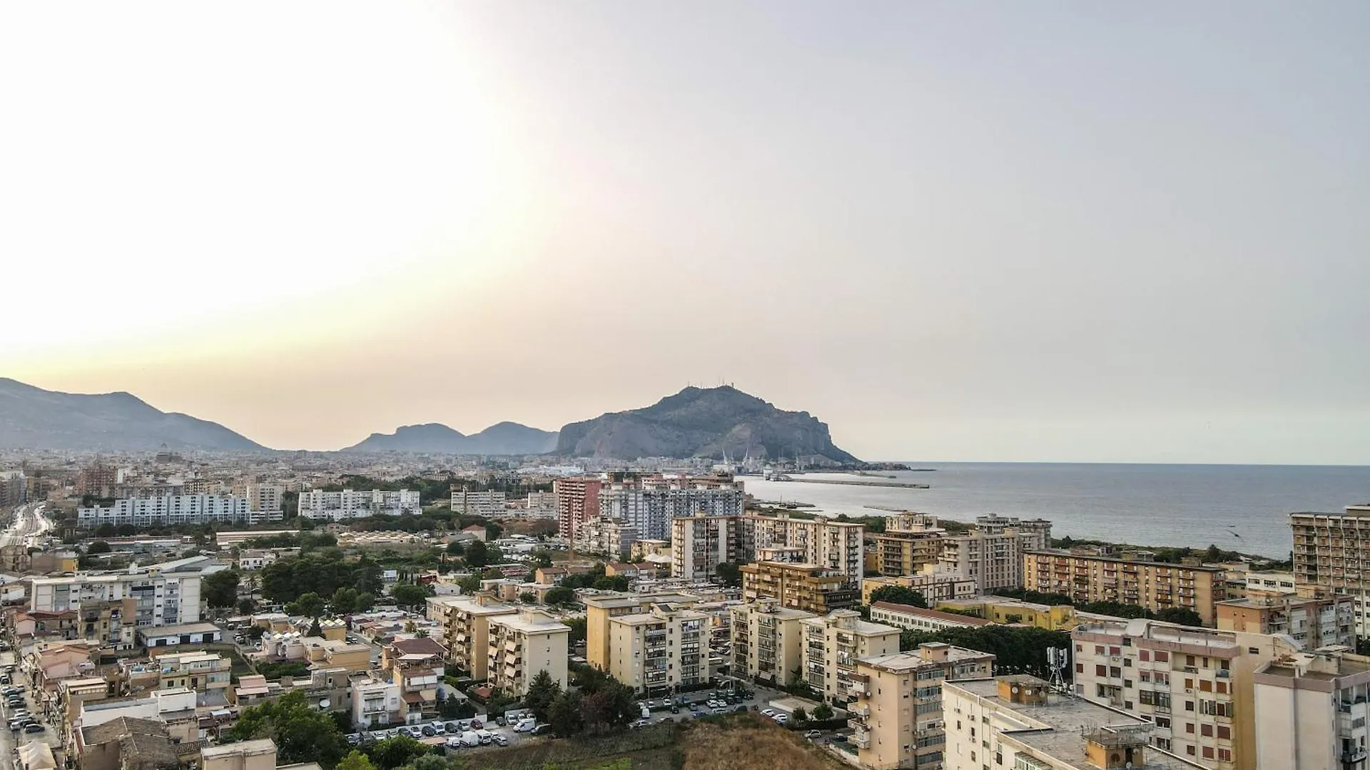 Medea Suite Panoramic Palermo 0*,  Italy